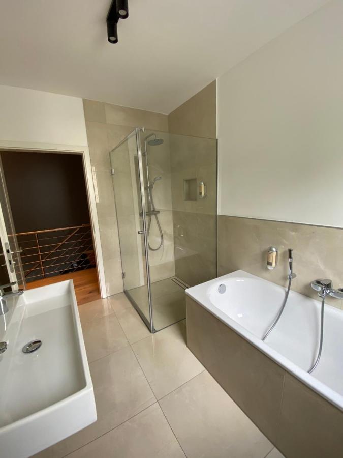Sleep Inn Duesseldorf Suites Esterno foto